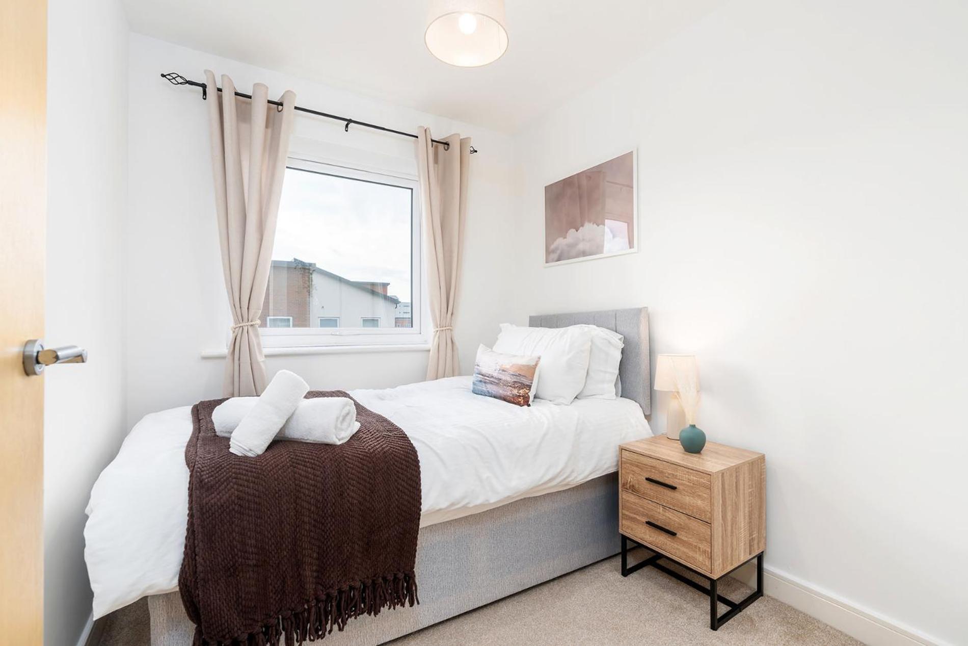 6 Guests - 3 Bedrooms - Free Wi-Fi - Manchester Zewnętrze zdjęcie